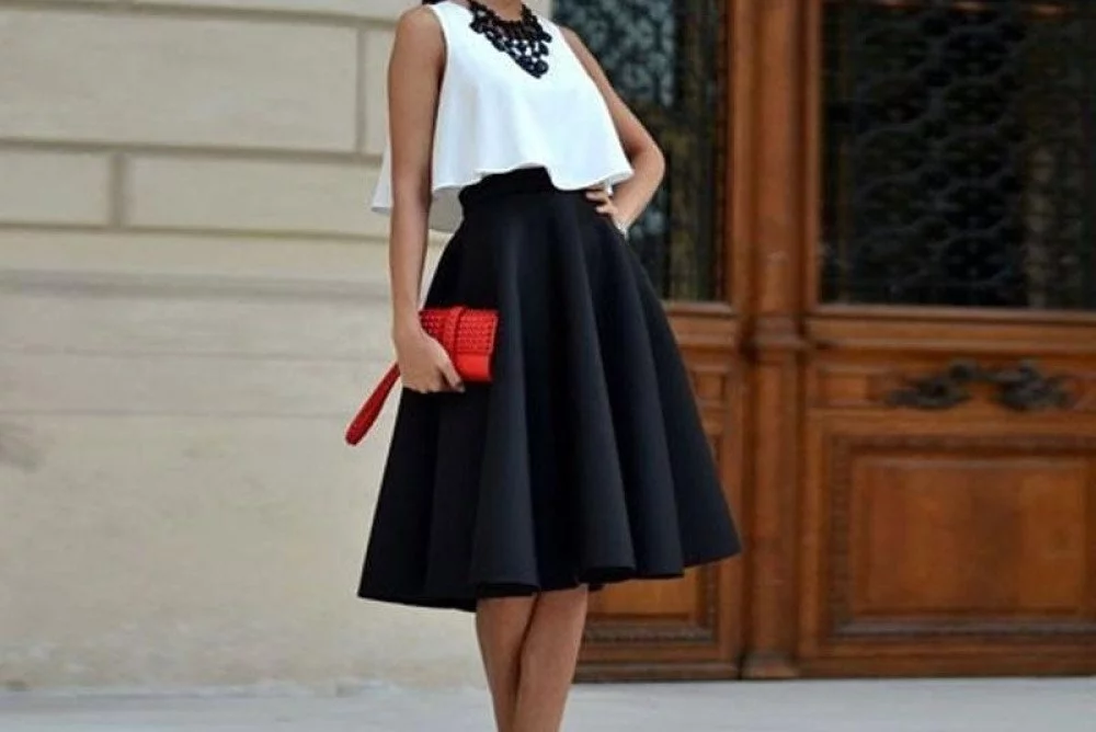 How Knee-Length Skirts Are Taking Over the Fashion Industry