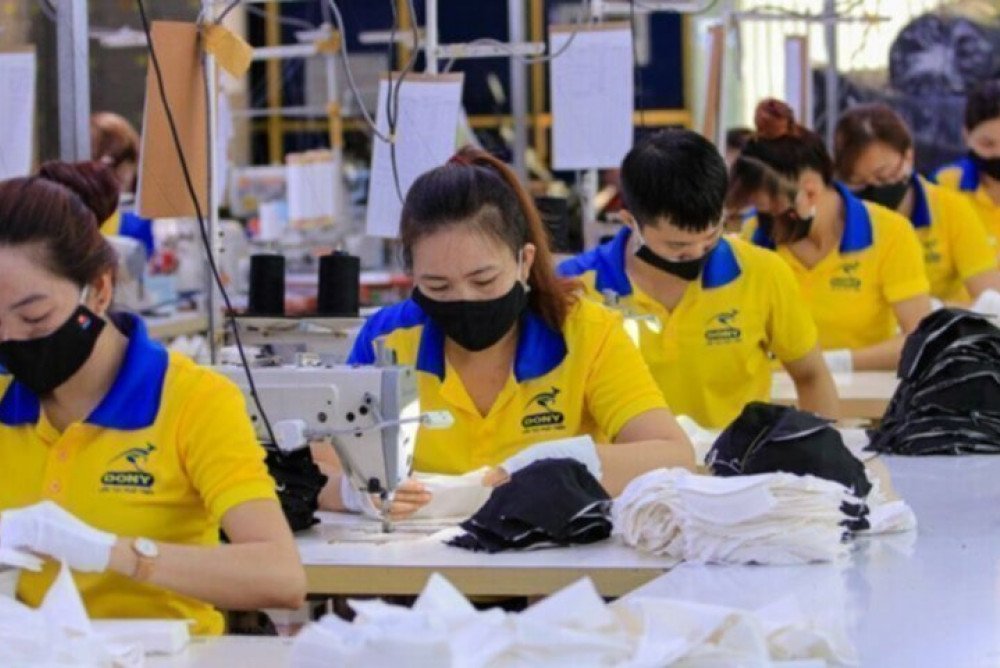 OEM vs. ODM Clothing Production: Which One is Right for Your Brand?