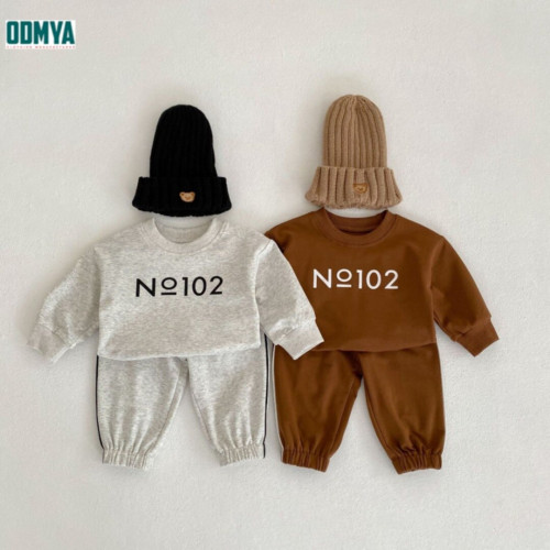 Children's printed pullover sweatshirt and pants set