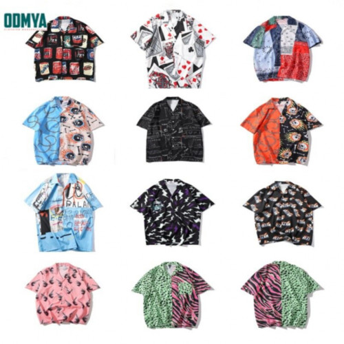 Printed holiday style short sleeved loose fitting men's shirt