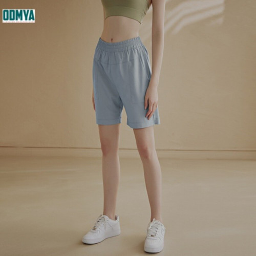 Stretch and loose fitting tight waist sports shorts
