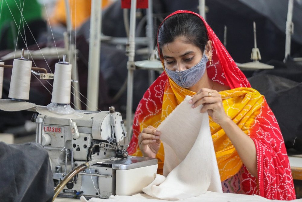The Future of Woven Garments: Trends and Innovations in the Fashion Industry