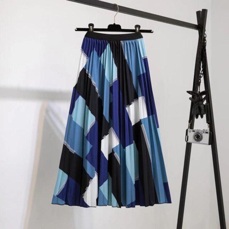 Spring and Autumn New printed pleated long skirt