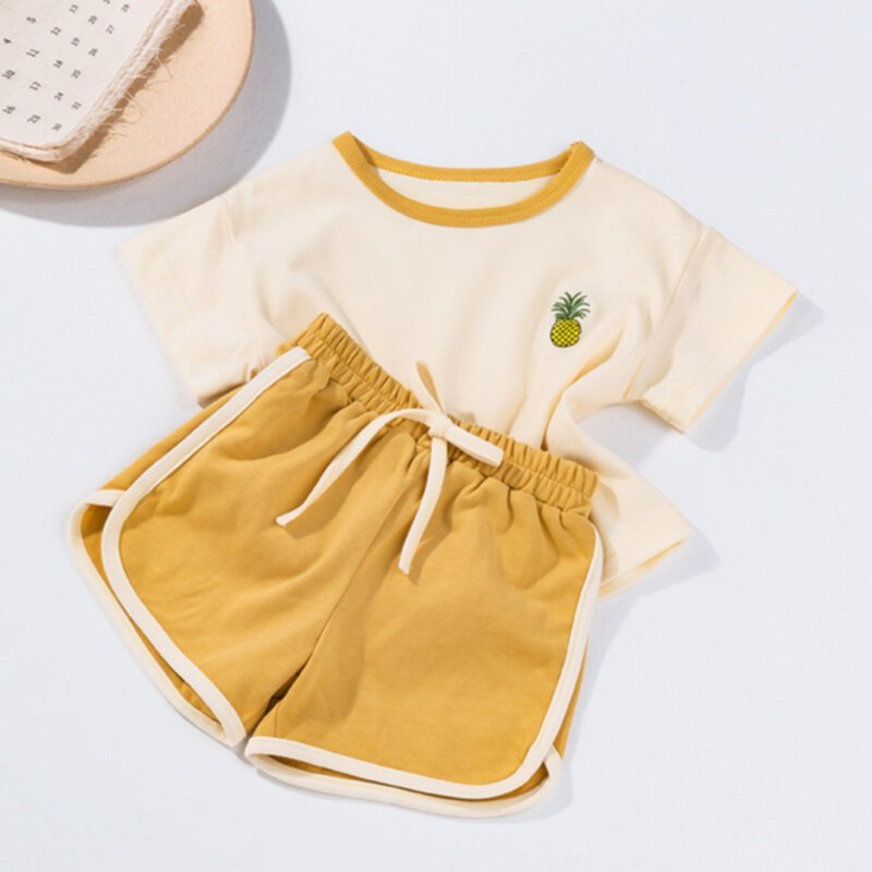 Cute embroidered children's short-sleeve sports suit