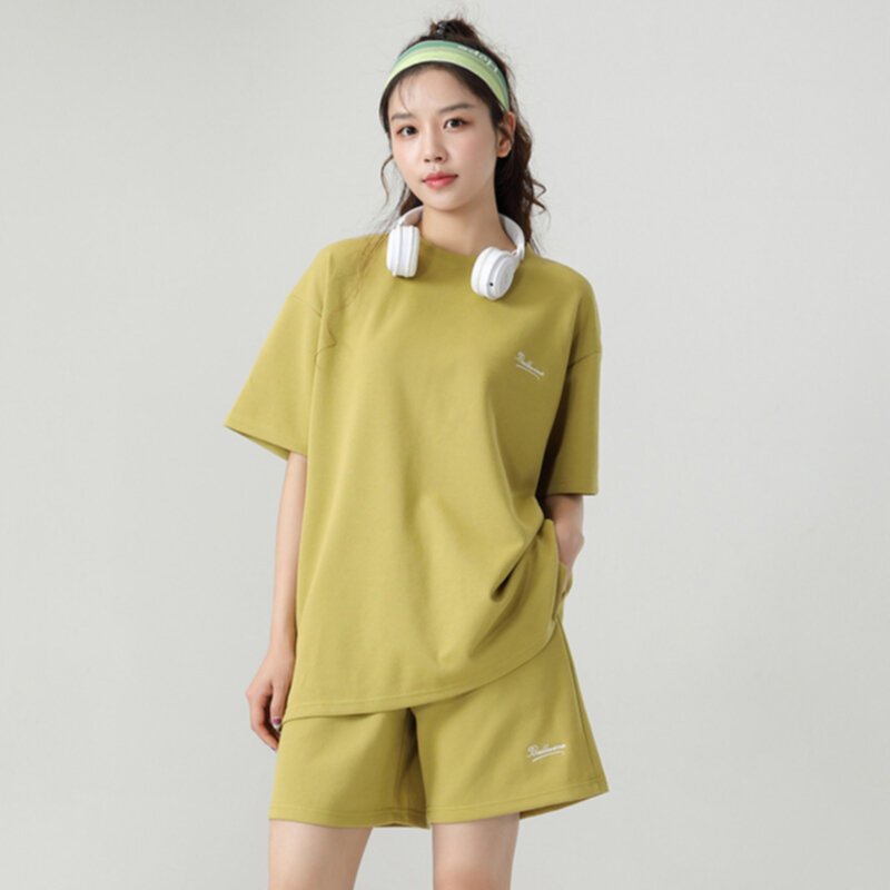 Round neck loose fitting short sleeved fashionable sports two-piece set