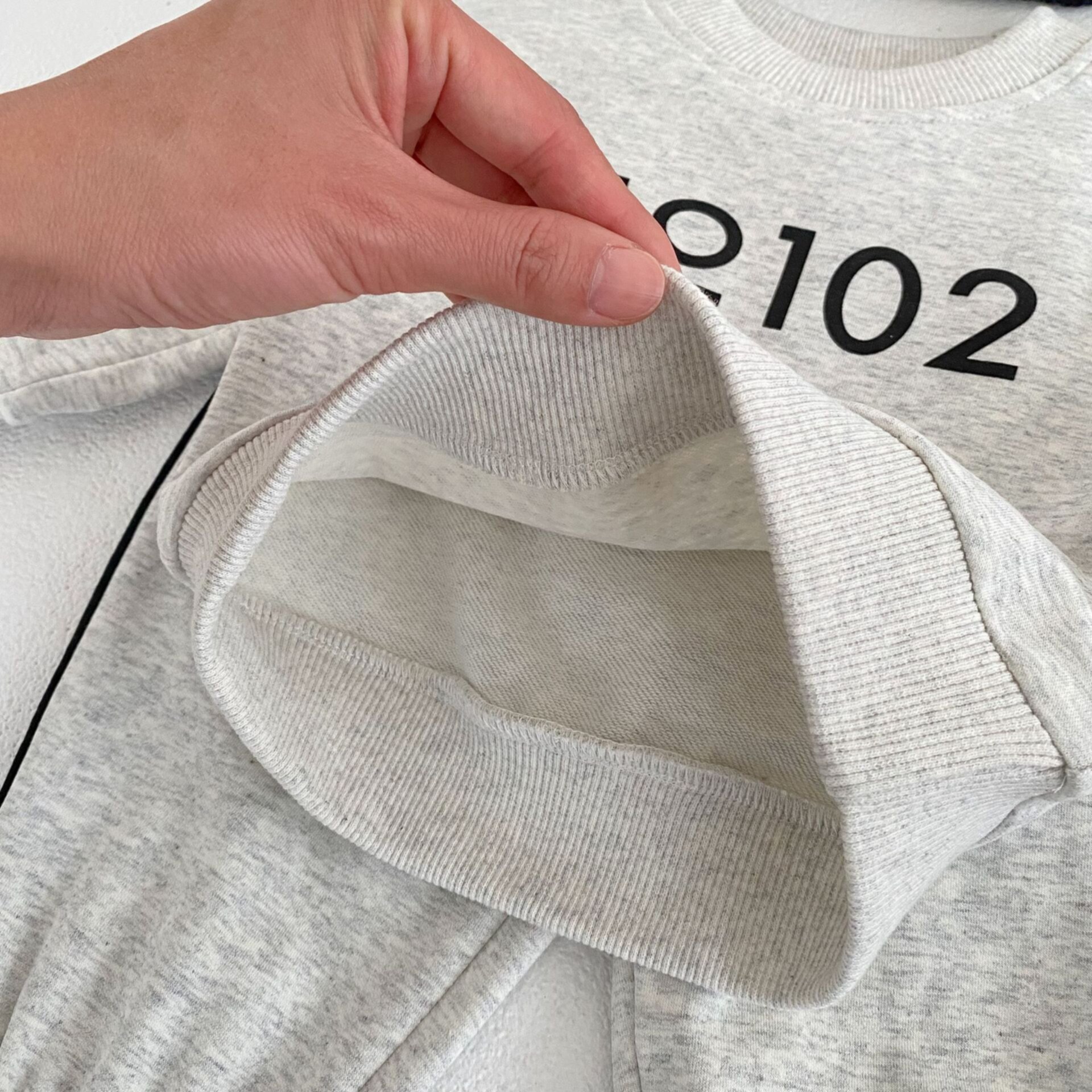 Children's printed pullover sweatshirt and pants set